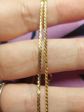 Set Of 2 Gold Tone Bracelets One Is 7.75 Other Is 8.5